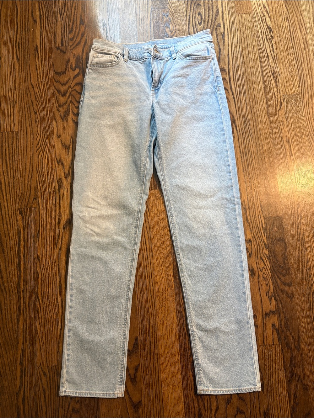 Old Navy Mid Rise Boyfriend Wow Light Blue Jeans. Size 4 TALL